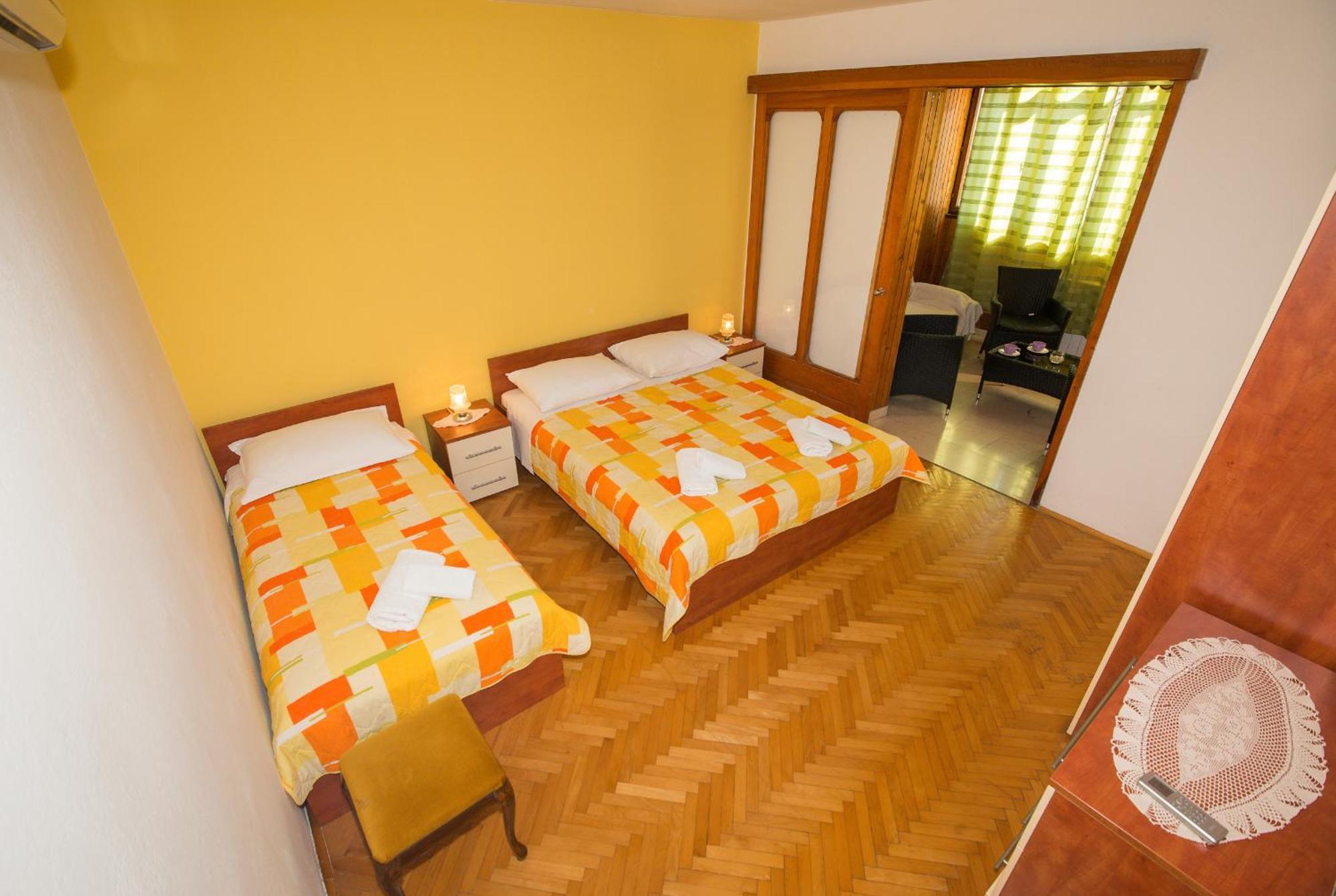 Apartments Marieta Макарска Стая снимка