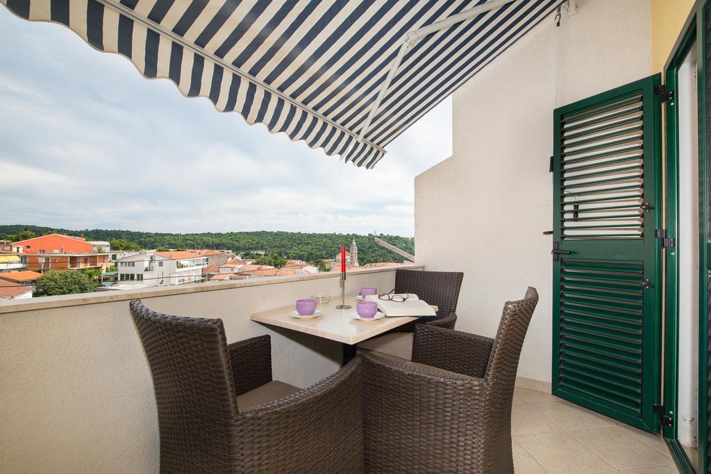 Apartments Marieta Макарска Екстериор снимка