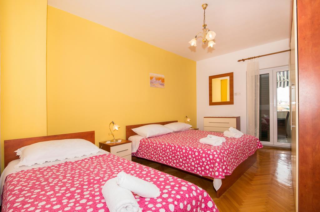 Apartments Marieta Макарска Екстериор снимка