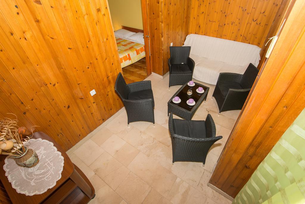 Apartments Marieta Макарска Екстериор снимка