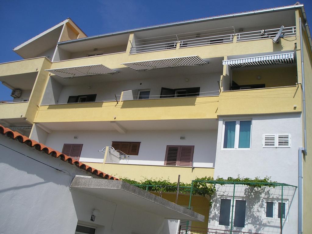 Apartments Marieta Макарска Екстериор снимка