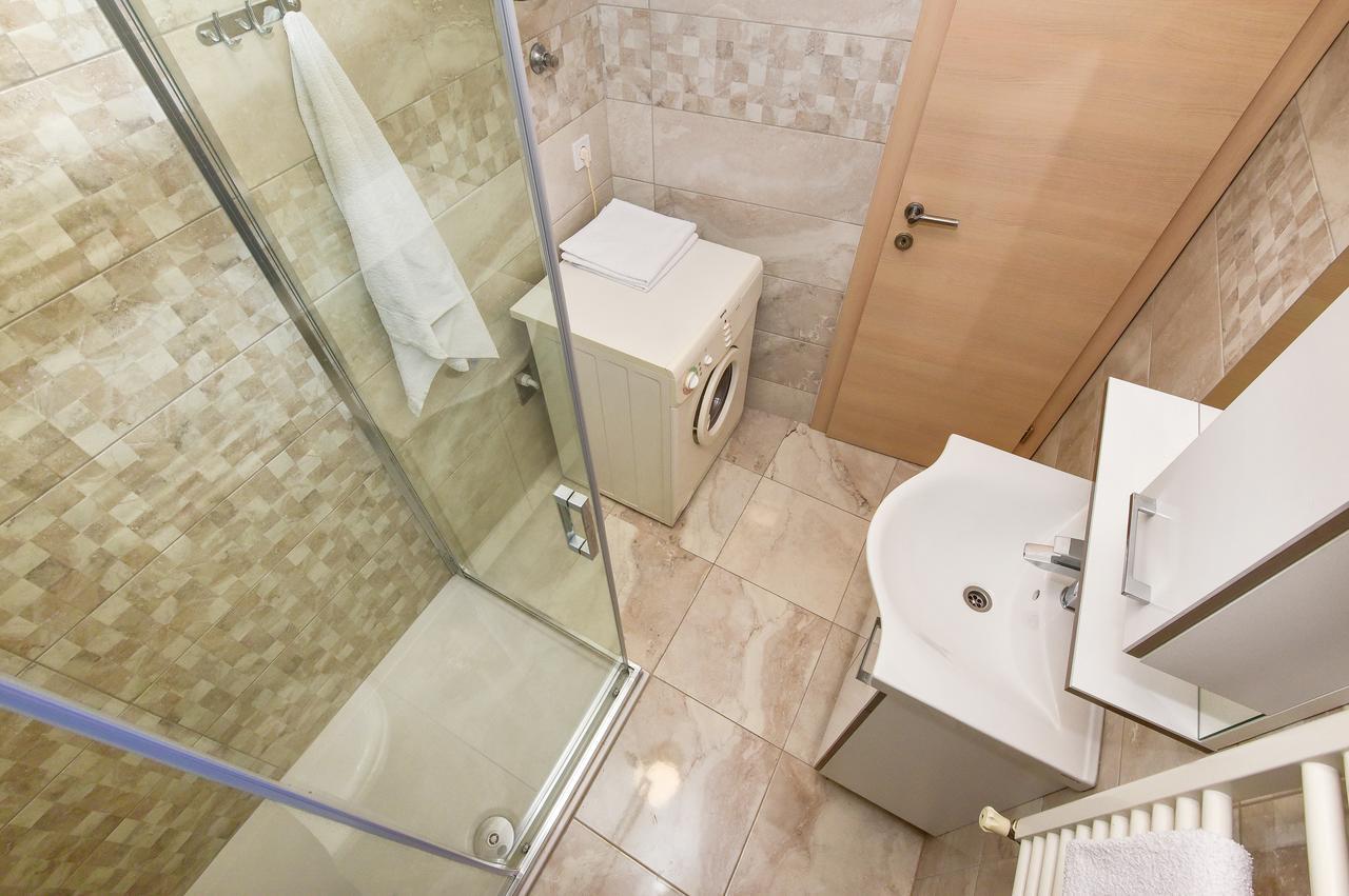 Apartments Marieta Макарска Екстериор снимка